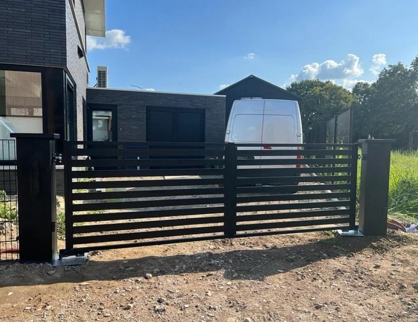 Malachite 60-40 dubbele poort in Beekbergen – projectdetail 2